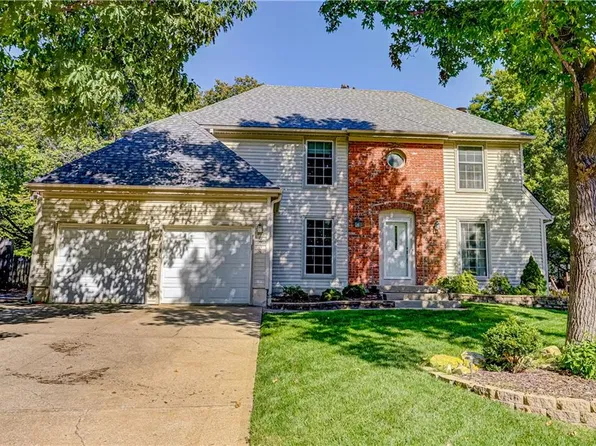 9208 Swarner Dr, Lenexa, KS 66219
