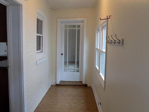 5th image of 82 Main St