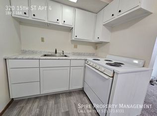 320 15th St APT 4, Marion, IA 52302