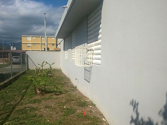 RIGHT SIDE VIEW
