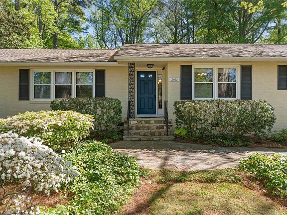 5th image of 2562 Circlewood Rd