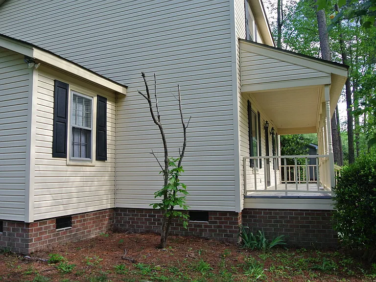 1497 Foxhall Dr — Photo 2