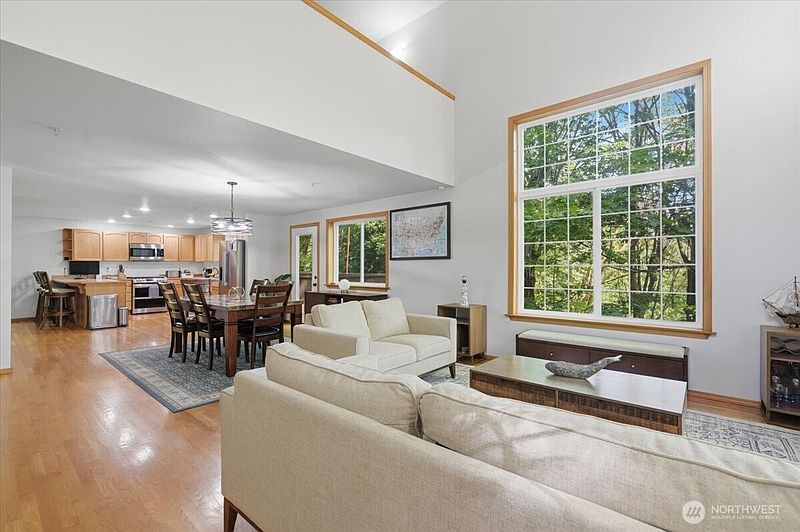 2nd image of 6534 NE 198th Street