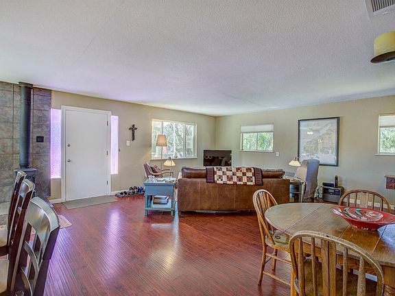 5th image of 4845 Holly Dr