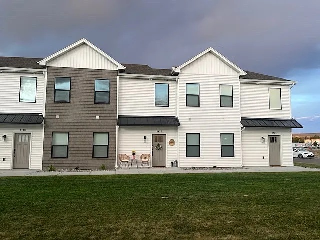 Huntshire Ave — Photo 1