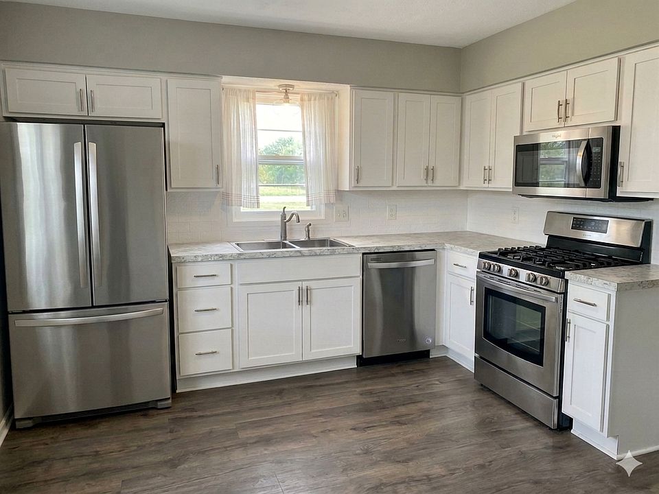 1st image of 825 Orlando Ave SE