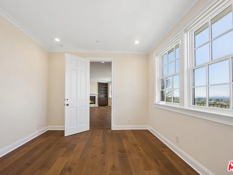 15201 McKendree Ave — Photo 15
