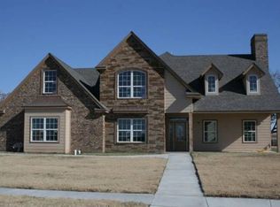 1133 NE Scissortail Dr, Lawton, OK 73507