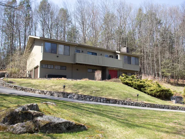 6 Cove Rd, Brookfield, CT 06804