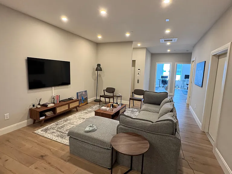 44 Temple Pl #2B — Photo 6