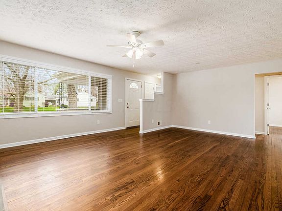 2nd image of 1396 Byron Ave
