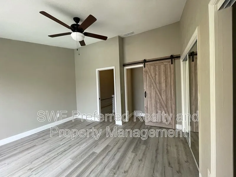 2 bed, 1.5 bath, 1000 sqft, $1,495 — Photo 3