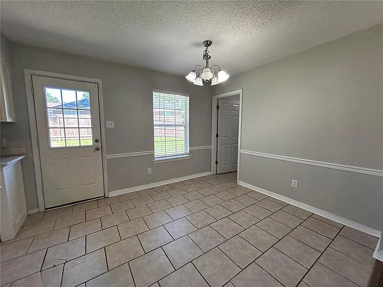 6626 Woodside Ct E — Photo 6
