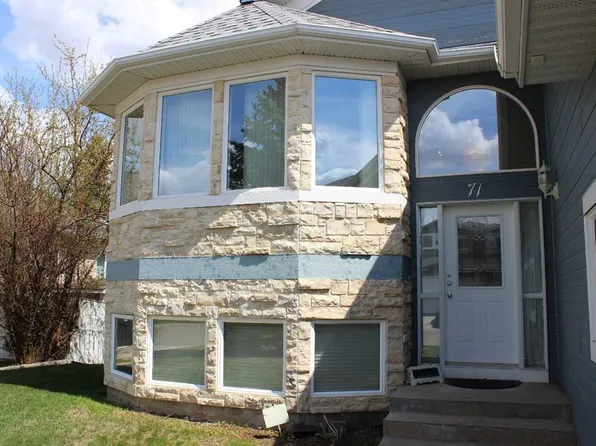 71 Park Pl W, Brooks, AB T1R 1G6