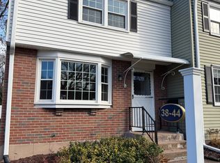 38 Gayfeather Ln #38, Glastonbury, CT 06033