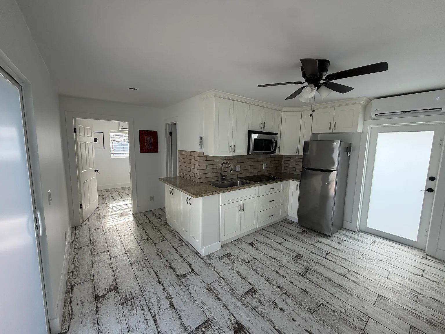 1 bed, 1.0 bath, 350 sqft, $1,700 — Photo 4