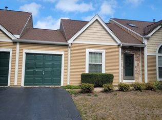 2032 Teton Pkwy, Algonquin, IL