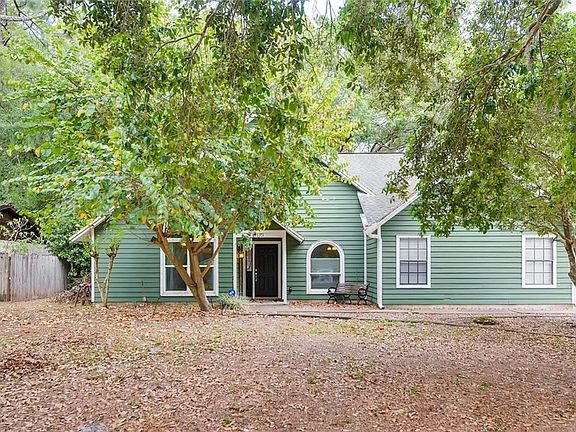 2nd image of 113 Poinciana Ln