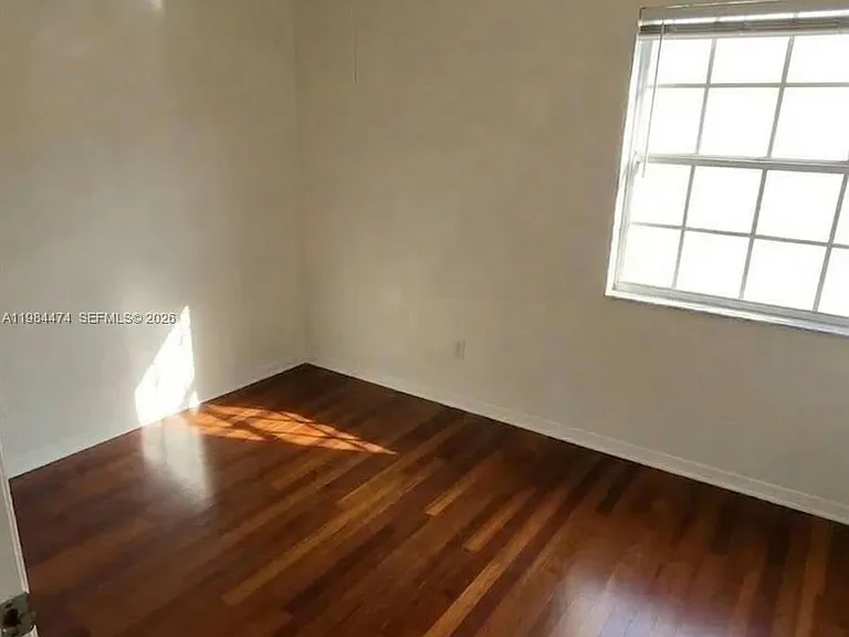 721 SW 148th Ave — Photo 2