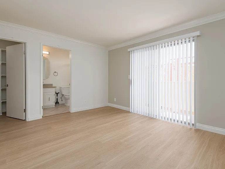 12756 Caswell Ave #105 — Photo 13