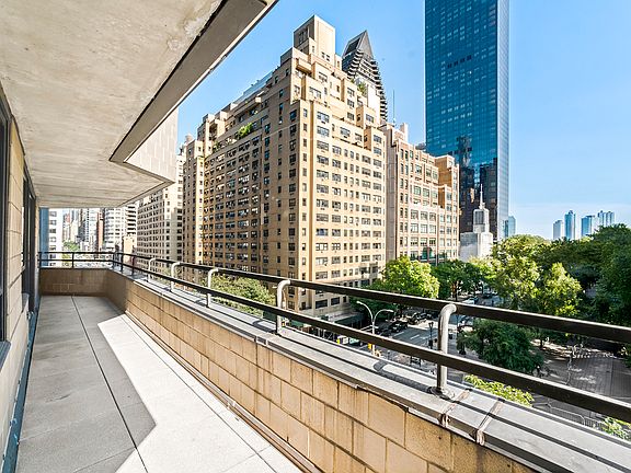 4th image of 240 E 47th St APT 5D