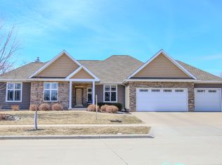 3317 S Solitude Ln, Appleton, WI 54915