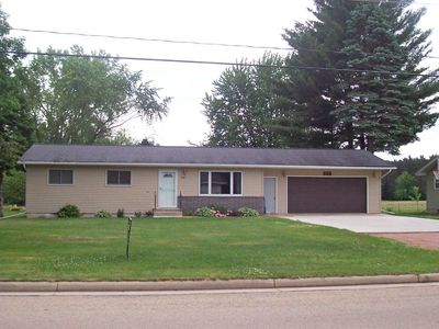 903 E Main St, Clintonville, WI, 54929