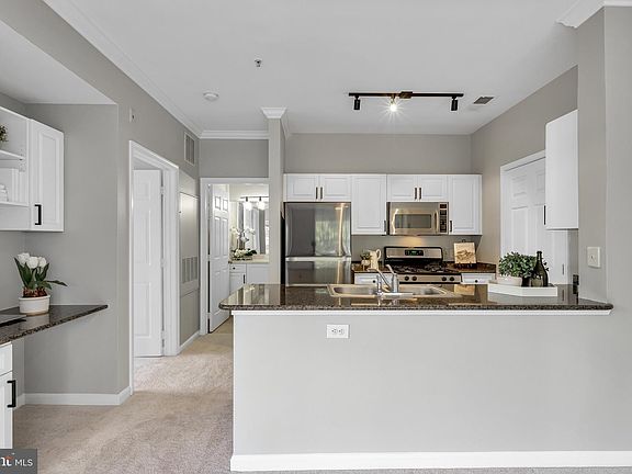3rd image of 12933 Centre Park Cir APT 206