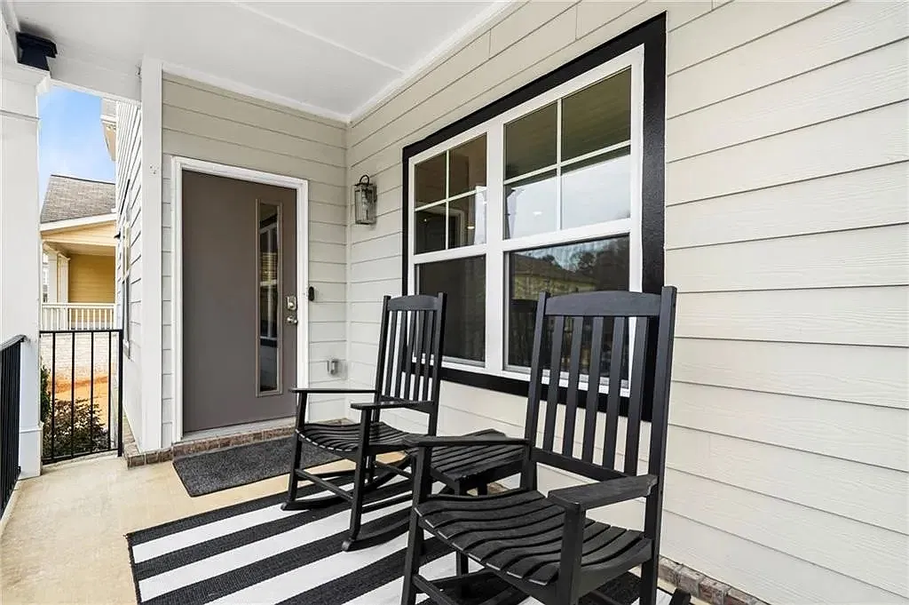 3 bed, 2.5 bath, 1982 sqft, $3,000 — Photo 3