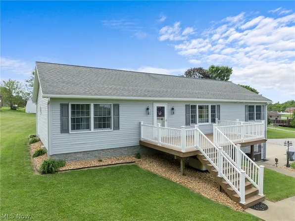 59 Kings Dr, Steubenville, OH 43952