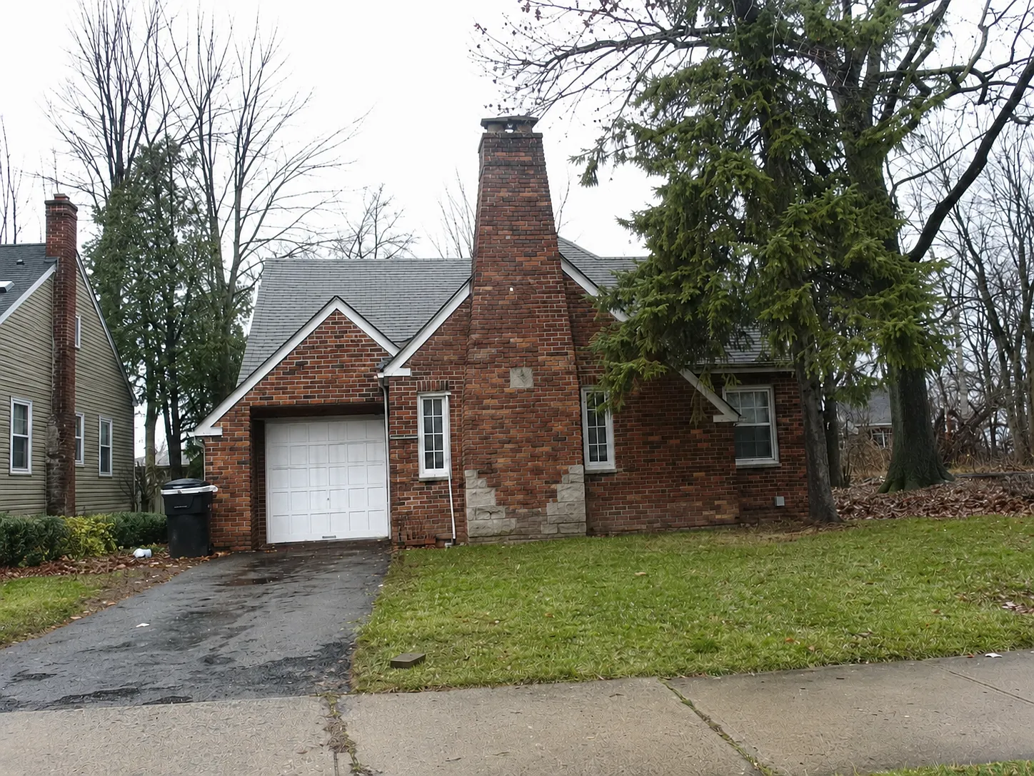 4 bed, 1200 sqft, $1,550 — Photo 1