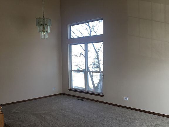 2nd image of 1011 Brittany Bnd