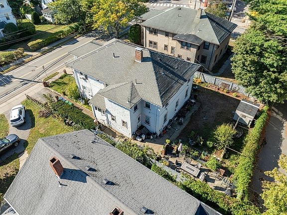 4th image of 1623 Centre St