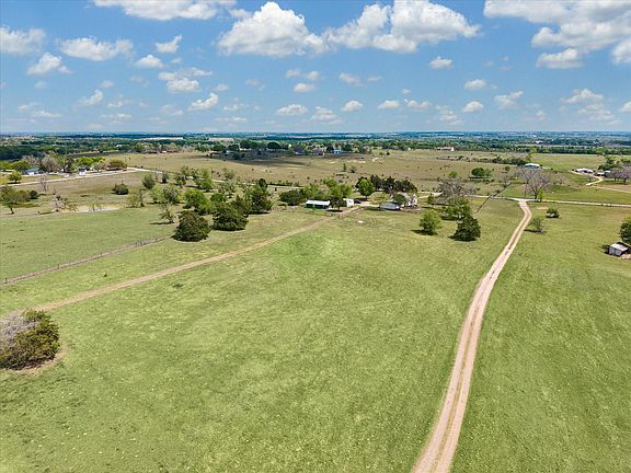 3rd image of 5130 Wonder Hill Rd