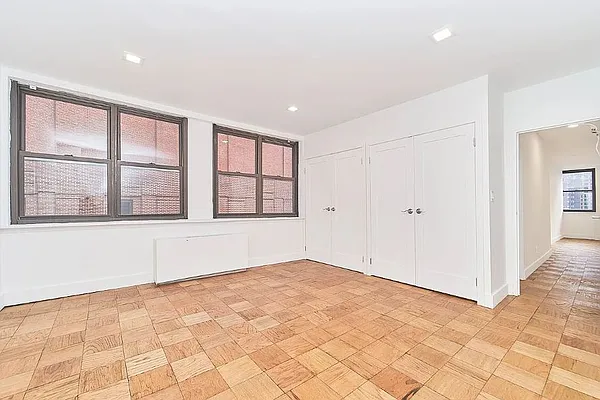 Rented by Mossanen Group | media 35