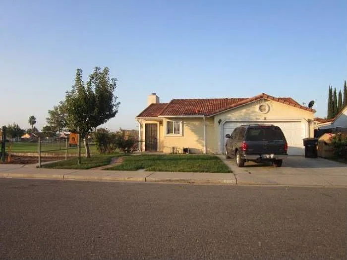 9845 N Baltic Way photo 1