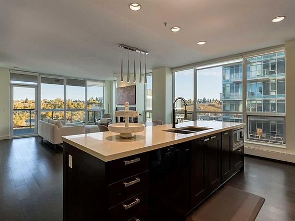 3rd image of 222 Riverfront Ave SW #913
