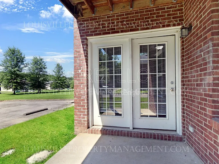 304 Keeneland Dr #1A — Photo 9