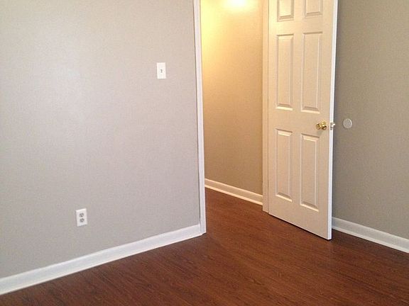 5th image of 204 Loire Ave APT B