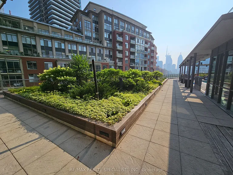 33 Mill St #806 — Photo 18