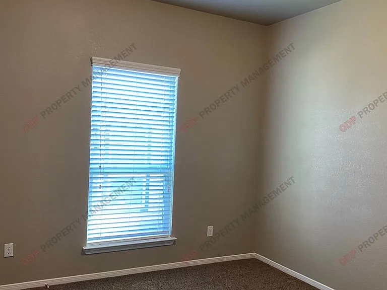 5607 Blackstone Dr — Photo 7