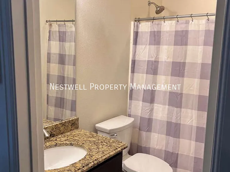 2101 Burke Ln — Photo 4