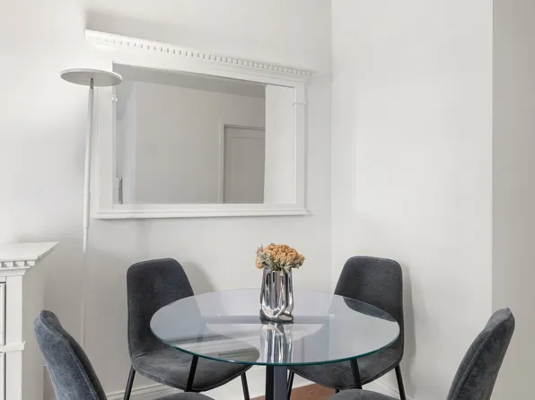 300 East 64th Street image 2 of 6