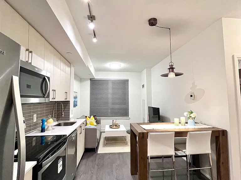 591 Sheppard Ave E #1027 — Photo 6