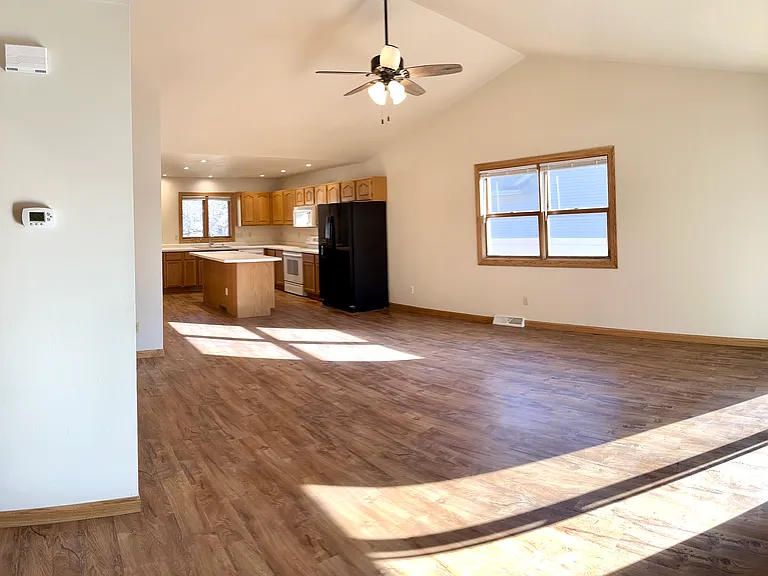 1514 Utah St — Photo 4
