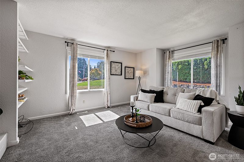 5th image of 4803 E Maple Lane Circle