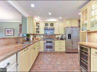 1806 Duffield Ln, Alexandria, VA 22307
