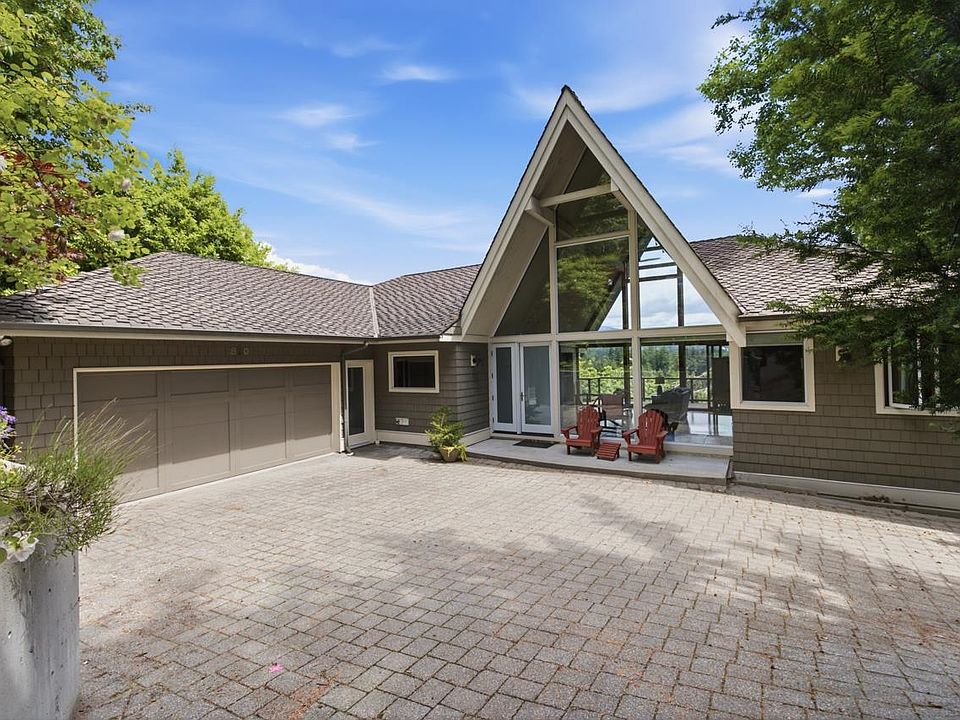 1st image of 820 Younette Dr