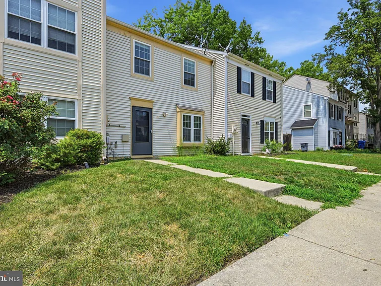 16 Meadowside Ct — Photo 3
