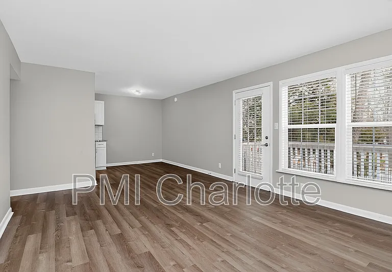 831 McAlway Rd #8 — Photo 2